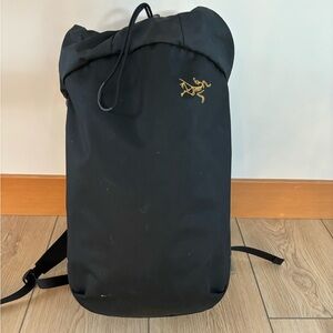 Arc’teryx Arro 20 Bucket Bag